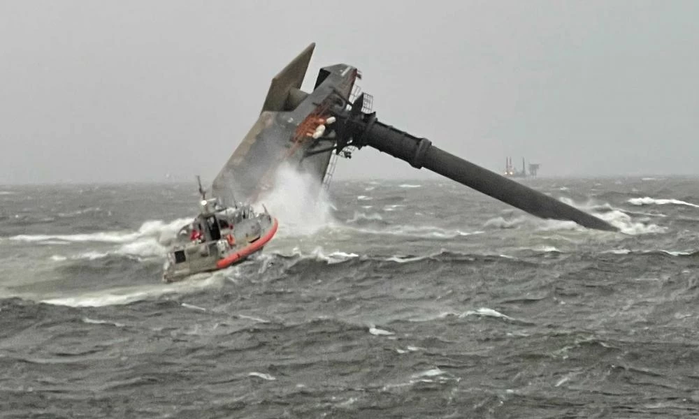 Τραγωδία στον Κόλπο του Μεξικού με έναν νεκρό και 12 αγνοούμενους